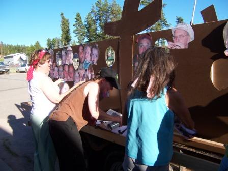 Faith Chapel Church float build